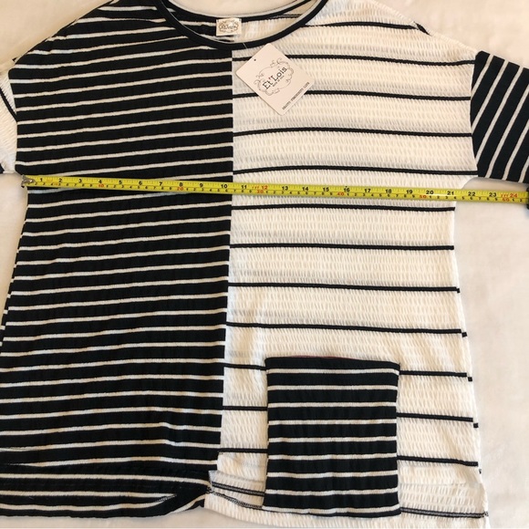 Et’Lois Mickey Sweater size Small - Picture 10 of 15